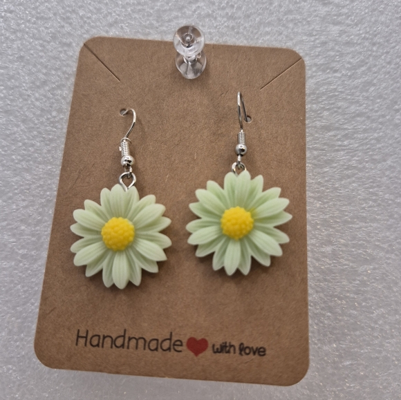 Handmade Jewelry - Green Daisy Ear Rings